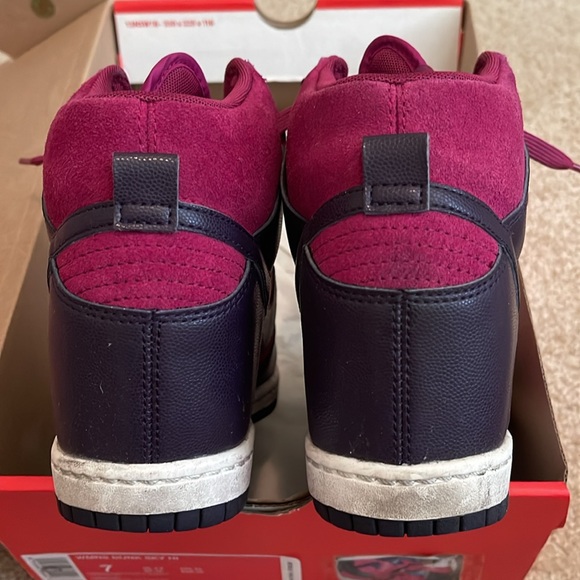 Nike women’s dunk sky hi, size 7 - Picture 3 of 4